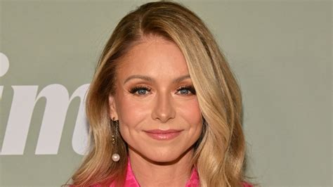 Lives Kelly Ripa ‘tries Not To Flash Audience As Wardrobe Worries Take Hold During