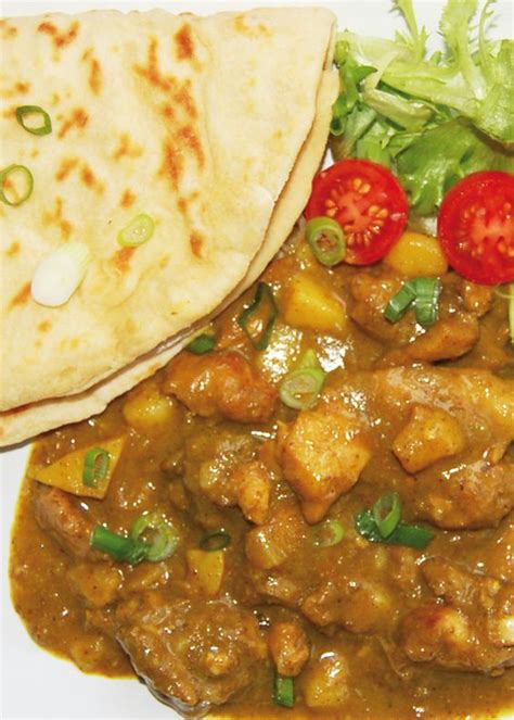 Top curried chicken roti recipes and other great tasting recipes with a healthy slant from sparkrecipes.com. 7 Famous Ways How To Eat Roti | What Not to Do - Adventugo