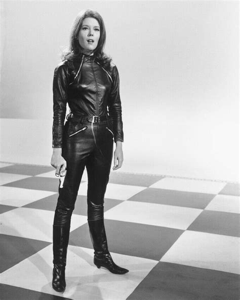 Diana Rigg In Leather From The Avengers Bandw 8x10 Photo Color