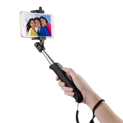 10 Best Selfie Sticks Which You Can Use With Any Smart Phone