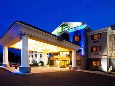 Holiday inn is a nationwide hotel chain and franchise with over 3,225 locations. Affordable Hotels near Syracuse Airport | Holiday Inn ...