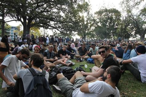 photos of people getting stoned at melbourne s 420 vice