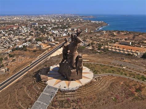 Fieggentrio Enorme Monumenten Monument Voor De Afrikaanse