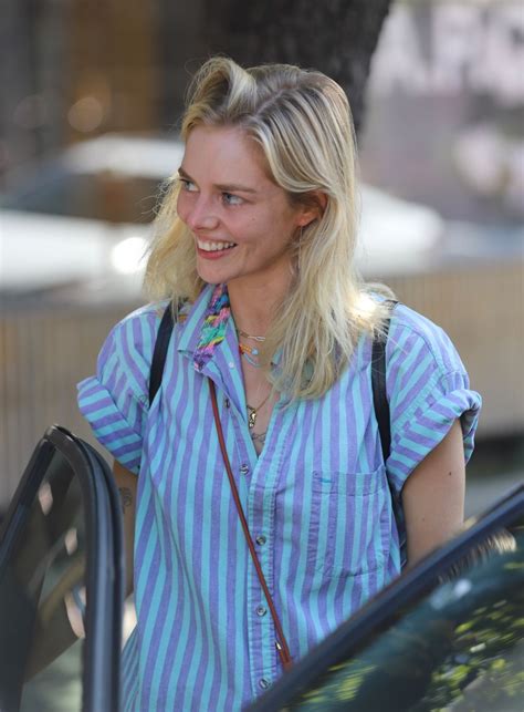 Samara Weaving Out For Coffee With A Friend In West Hollywood 0725