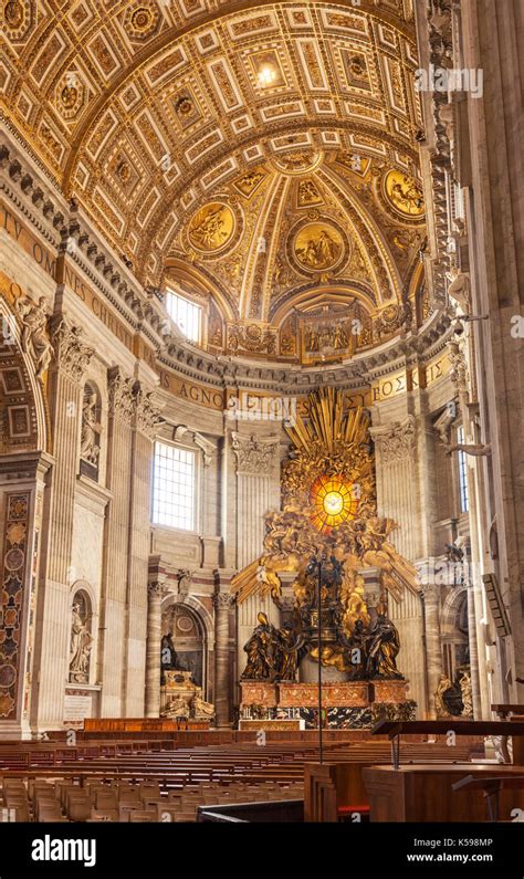 Italia Roma Italia Ciudad Del Vaticano La Cúpula Interior De La