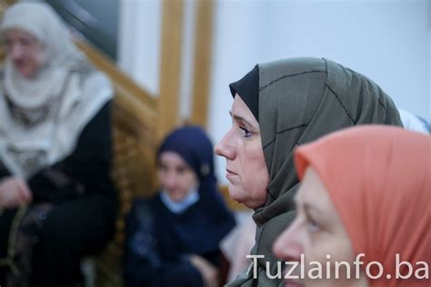 FOTO MIZ Tuzla U Svijetloj džamiji održan tradicionalni mevlud za