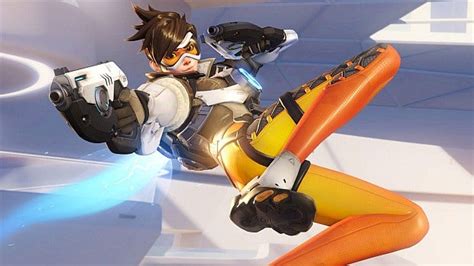 overwatch tracer abilities and strategy tips rock paper shotgun