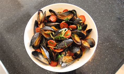 Mussels With Chorizo And Smoked Paprika Pei Mussels Mussel Recipes