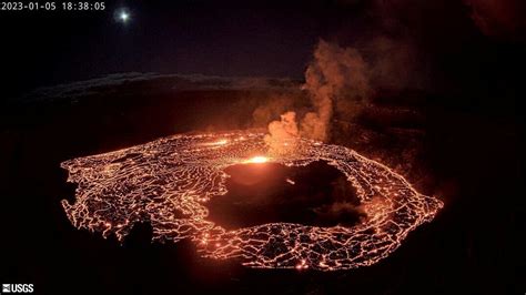 Hawaiis Kilauea Volcano Eruption Resumes Alert Level Raised Usgs