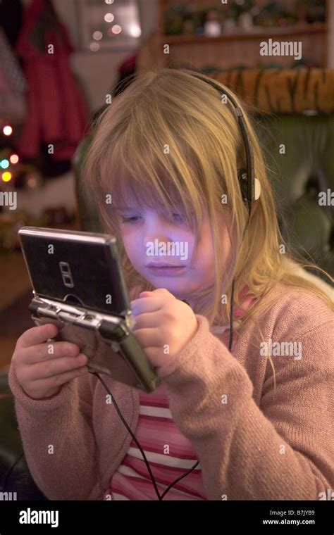 Girl Playing Nintendo Hi Res Stock Photography And Images Alamy