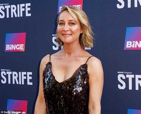asher keddie recalls the awkward moment she had to comfort a distraught offspring fan after