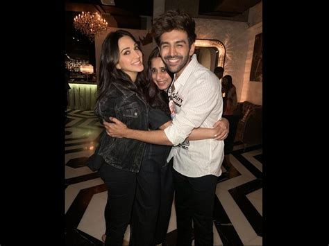 Check Out This Unseen Picture Of Kartik Aaryan And Kiara Advani From