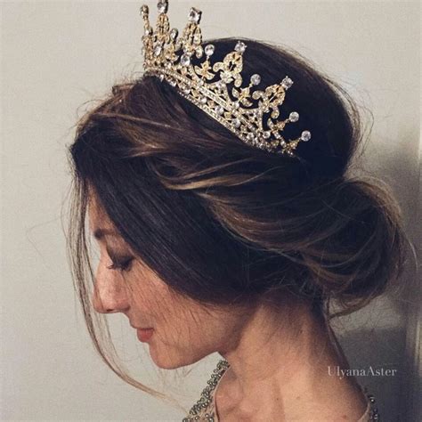Beautiful Haircut With Crown Gold Bridal Crowns Quince Hairstyles Tiara Hairstyles