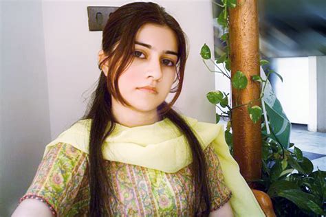 Free Download Wallpapers Pakistani Girls Photos So Cute Pakistani Girls Wallpapers 1229x1584