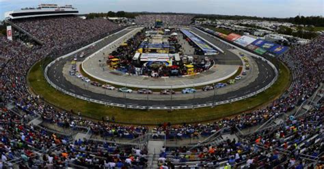 Watch free nascar live streamings. Top 10 Lengthiest NASCAR Race Tracks of the National ...