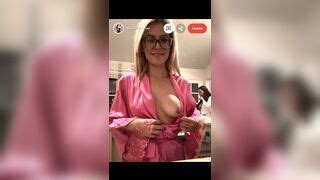 Madisyn Shipman Full Tit Slip Live With Her Mom Thothub
