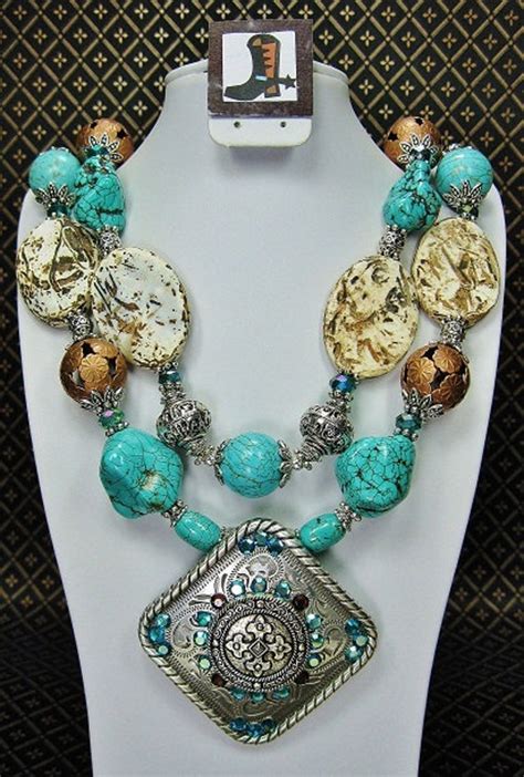 Turquoise Western Style Chunky Cowgirl Necklace With Concho
