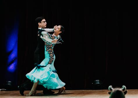 Ce Dansuri Standard Poți învăța La Dance Art Clubul Sportiv Danceart
