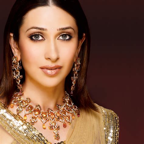 6 Sexy Pictures Of Karishma Kapoor Bollywood Latest Actress Actors