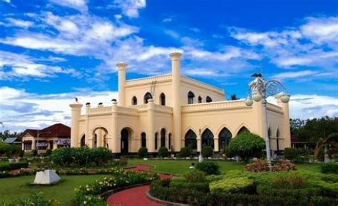 Islam sampai ke china lebih awal, iaitu sekitar 616 masehi (7. JEJAK -JEJAK KERAJAAN ISLAM DI TANAH MELAYU RIAU | Orbit Metro