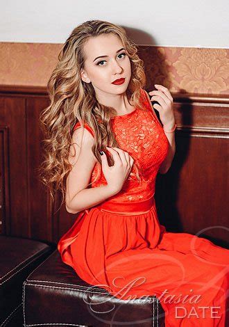 Caring Russian Single Woman Elizaveta From Cherkasy 19 Yo Hair Color Red