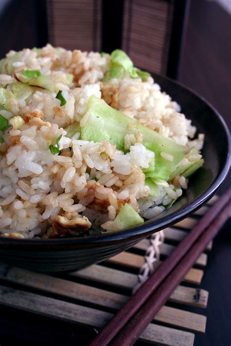 The following are 10 of the most popular dishes you've got to try. Chinese fried rice - Wikipedia