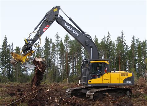 Volvo Fc2121c Tracked Forestry Carriers With Stump Harvest Flickr