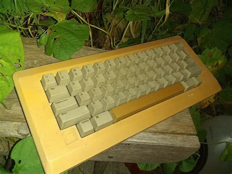 Experiments With The Apple M0110 Keyboard Vintage Keyboards Keebtalk