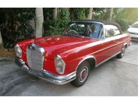 The 220se was superseded in early autumn 1965 by the 250se, which featured the new 2496 cm 3 m129 engine. 1965 Mercedes-Benz 220SE for Sale | ClassicCars.com | CC-1301805