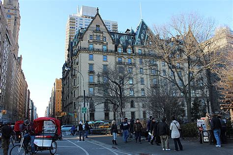 The Dakota 1 W 72nd Street At Central Park West New Yor Flickr