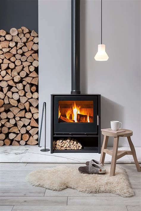 The top edge is rounded over to create a pillowed effect along the edge. The Arada i600 Slimline stove in 2020 | Contemporary wood ...