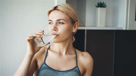 gesundheit das passiert mit deinem körper wenn du zu wenig wasser trinkst