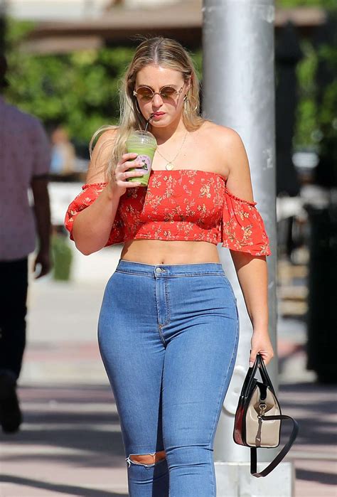 Iskra Lawrence In Jeans Out In Miami Gotceleb