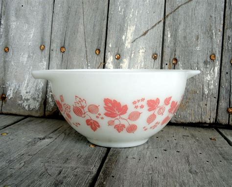 Vintage Pink Bowl Mixing Pyrex Gooseberry Cinderella Etsy