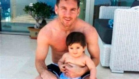 Messi Disfruta De Sus Vacaciones Junto A Su Hijo Thiago