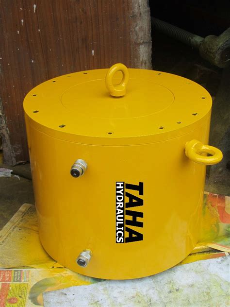 Pile Load Test Hydraulic Jack 300 Mm Capacity 150 Ton At Rs 10000 In