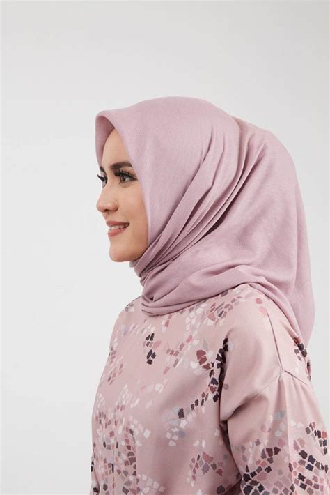 √ 30 Model Hijab Segi Empat Gaya Pesta Terbaru Sederhana