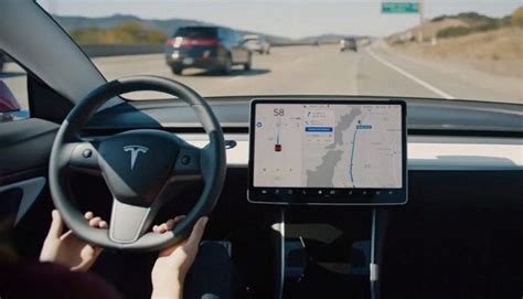 La Guida Autonoma Di Tesla è Riuscita Ad Evitare Un Bruttissimo Incidente