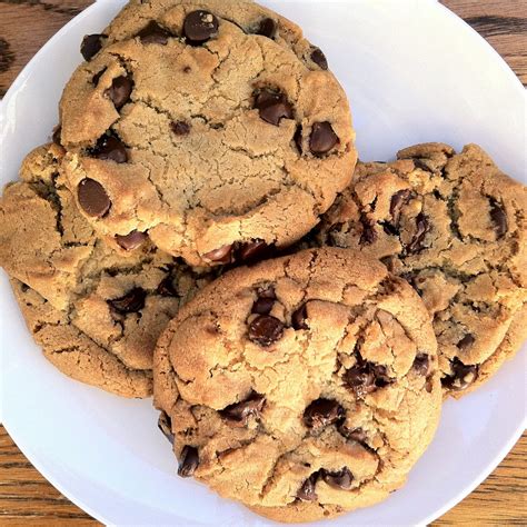 I once received a christmas card from a vendor i had worked with. the nonpareil baker: The Best Chocolate Chip Cookies Ever
