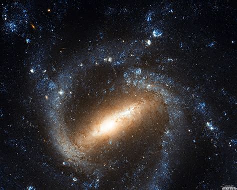 Barred Spiral Galaxy Ngc 1073 The Nasaesa Hubble Space Te Flickr