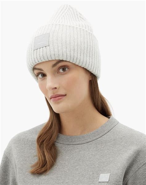 The 10 Best Beanies For Women According To A Fashion Editor Knitting
