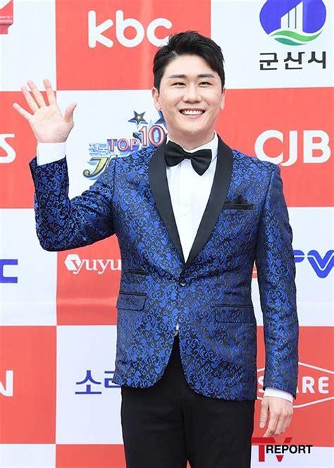 먼저 '인턴' 황윤성이 처음 도전치고 양호한 성적을 냈다. 방송영탁, KBS서 출연 제한 의혹...KBS 측 "그럴 이유 없다"-영탁 ...