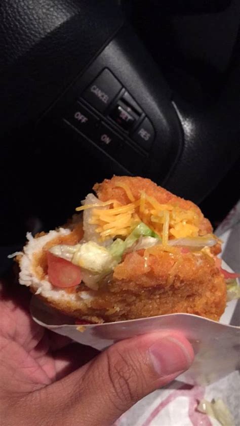 Taco Bell Now Has A Crispy Chicken Taco Shell Look At This Thing