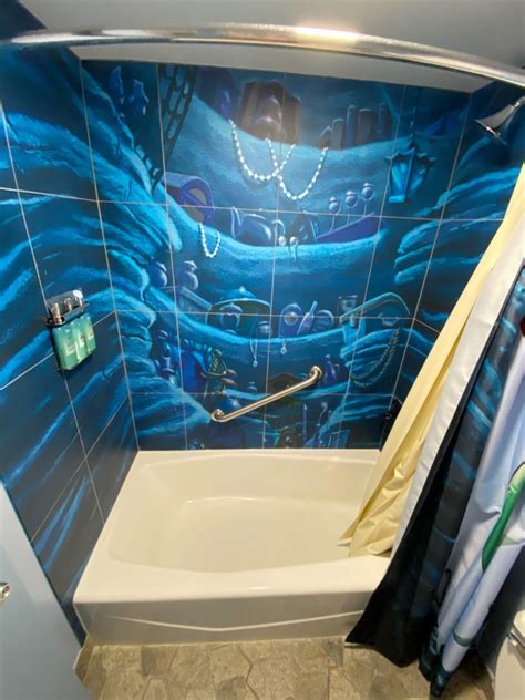 photos video tour a remodeled the little mermaid room at disney s art of animation resort