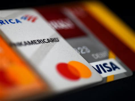 What happens if you don’t pay minimum on credit card? Leia aqui: What