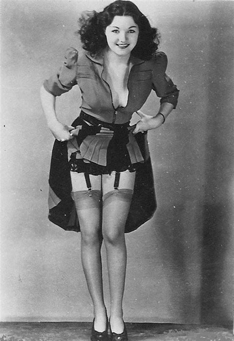 Pin On 1940s Menwomens Fashion