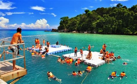 Renggis island is a small forest clad island in tioman that is situated right in front of berjaya tioman resort's boat jetty. 3D2N Tioman Island Snorkeling Package | Tioman Vacation ...