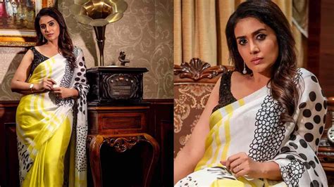 Marathi Actress Sonali Kulkarni Dazzles Up With Sass In Yellow Silk Saree See Pics