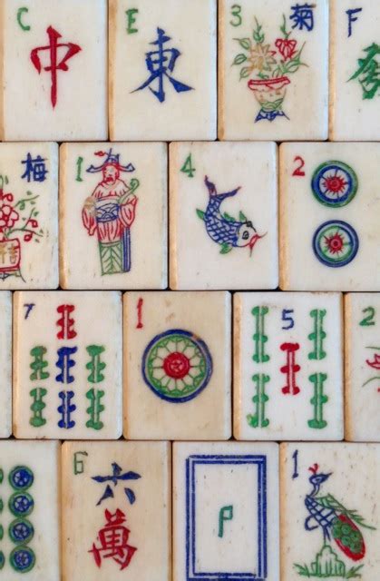Mahjong or mah jongg is a four player game which employs both skill and luck. Two Different Mah Jongg Classes Offered at DCA in March - DarieniteDarienite