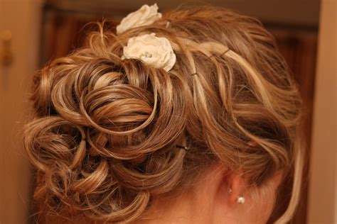 Romantic Half Updo Wedding Hairstyle For Thin Hair Bride Sparkle